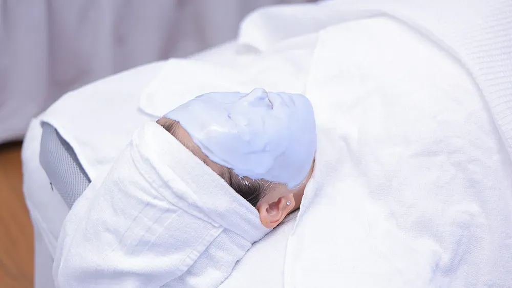 Đắp mask Cool làm mát và dịu da