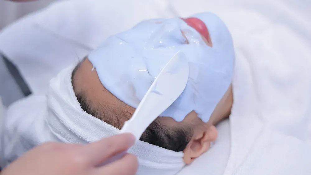 Đắp mặt làm mask cool dưỡng chất thấm sâu mang lại cảm giác thoải mái